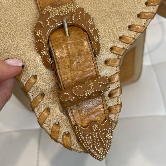 Buckle crossbody bag - Picture 4 of 8